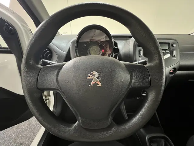 Peugeot 108 1.0 e-VTi RIJKLAAR!! 2020 Benzine 11