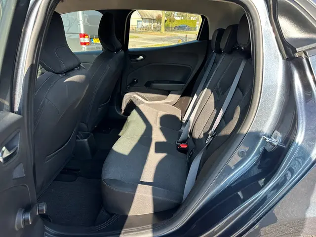 Renault Clio 1.0 TCe Intens 2022 Benzine 13