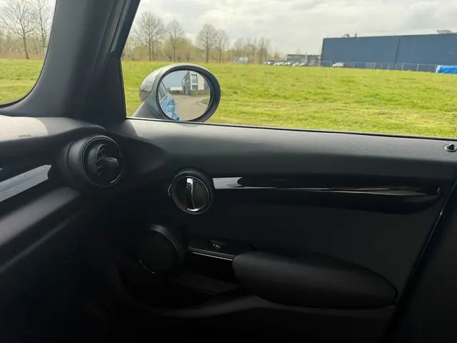 MINI Cooper Mini 1.5 Salt Business 2015 Benzine 17