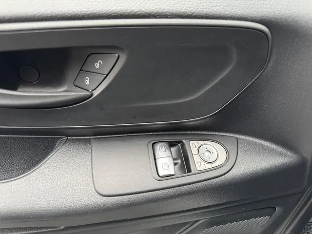 Mercedes-Benz Vito 114 CDI Lang Automaat 2019 Diesel 15