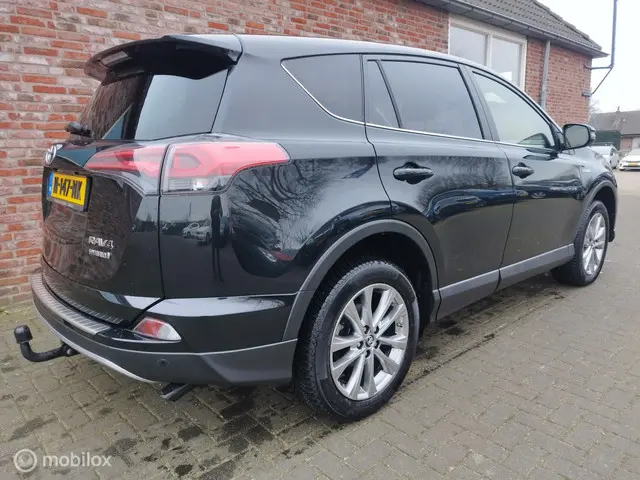 Toyota RAV4 2.5 Hybrid AWD Style 2017 Hybride Benzine 4