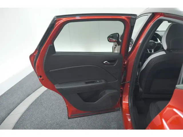Renault Captur TCe 90 Techno 2024 Benzine 79