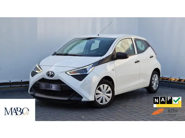 Toyota Aygo 1.0 VVT-i x-fun 2018 Benzine 2