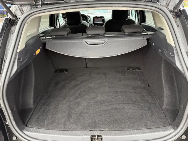 Renault Clio Estate 0.9 TCe Limited 2017 Benzine 10