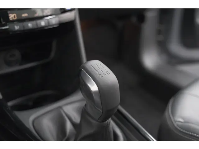 Peugeot 2008 PureTech 110 Allure 2018 Benzine 37