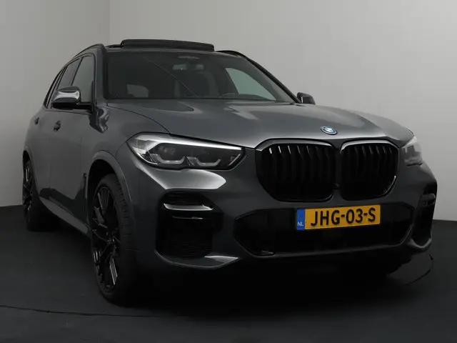 BMW X5 xDrive45e High Executive 2023 Hybride Benzine 48