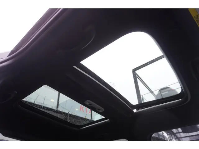 MINI 5-Deurs Cooper C 2019 Benzine 13