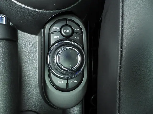 MINI 5-Deurs Cooper 2023 Benzine 26