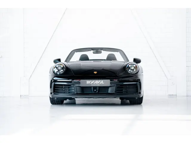 Porsche 911 Carrera Cabriolet 2020 Benzine 18