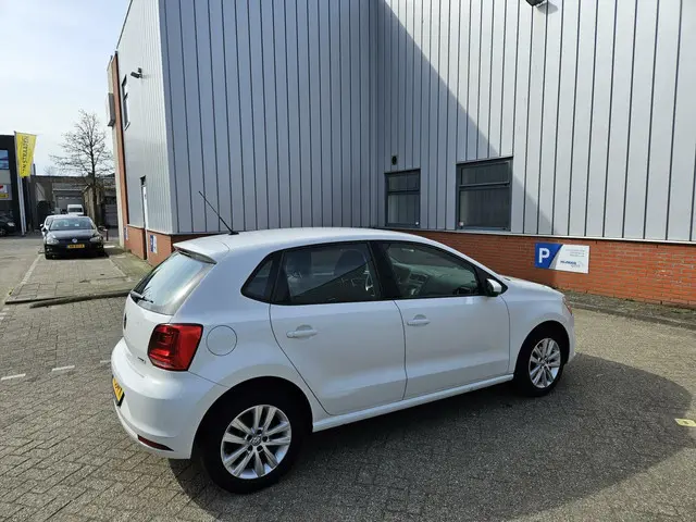 Volkswagen Polo 1.0 Cruise/Airco/5Deurs 2015 Benzine 26