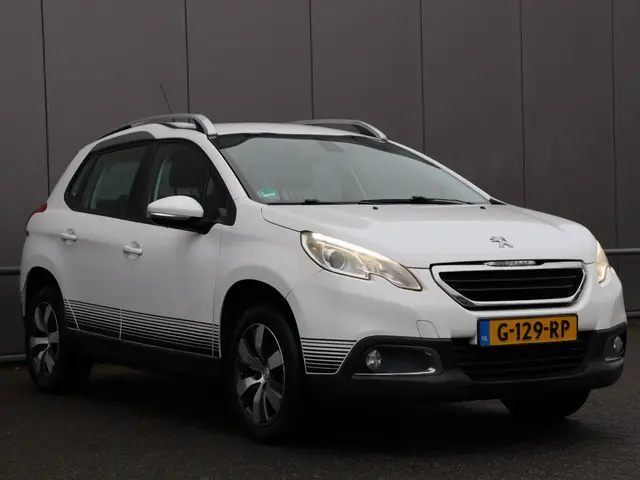 Peugeot 2008 1.6 e-HDi Allure xenon LM navi 2014 Diesel 4