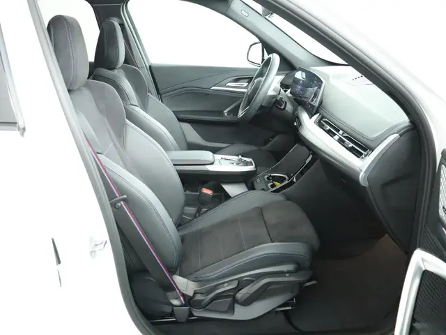 BMW iX1 eDrive20 67 kWh 2024 Elektrisch 17