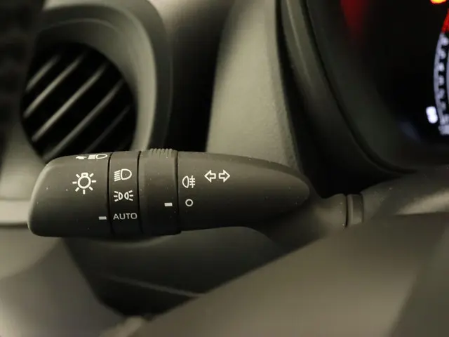 Toyota Aygo X 1.0 VVT-i MT Play 2023 Benzine 23