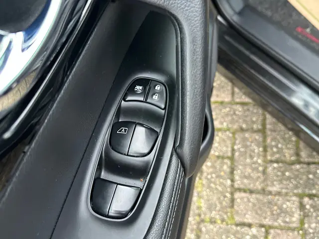 Nissan QASHQAI 1.2 Tekna 2014 Benzine 10