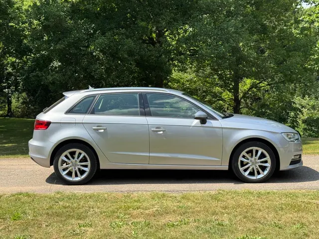 Audi A3 Sportback 1.2 TFSI Attraction 2015 Benzine 4