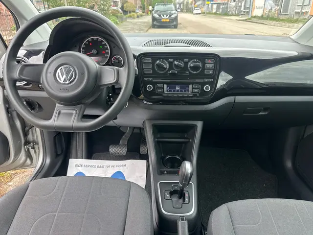 Volkswagen up! 1.0 move up! 2013 Benzine 15