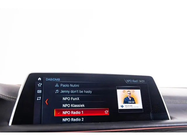 BMW 7 Serie 750i xDrive High Executive 2018 Benzine 51