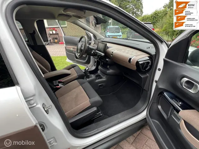 Citroën C4 Cactus 1.2 PureTech Shine 2015 Benzine 20