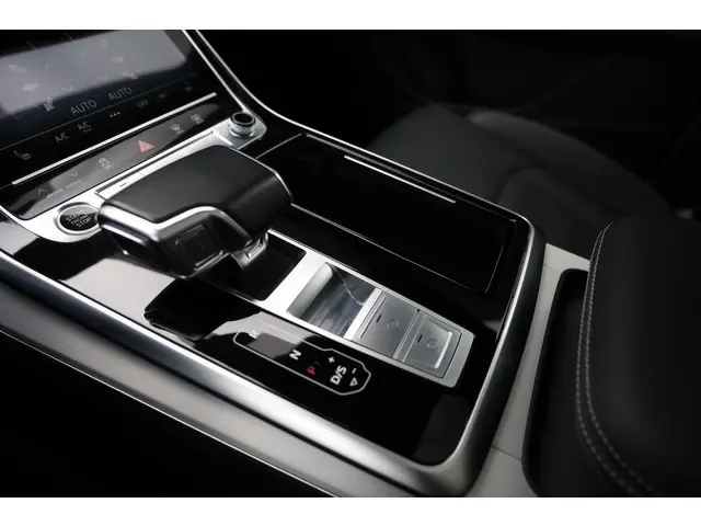 Audi Q7 55 TFSI e quattro S-Line 2022 Hybride Benzine 49