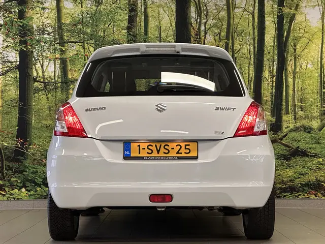 Suzuki Swift 1.2 Bandit EASSS 2013 Benzine 6