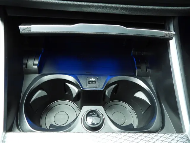 BMW 3 Serie Touring 320i 2024 Benzine 29