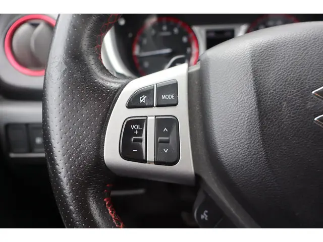 Suzuki Vitara 1.4 S, Automaat, Trekhaak. 2017 Benzine 9