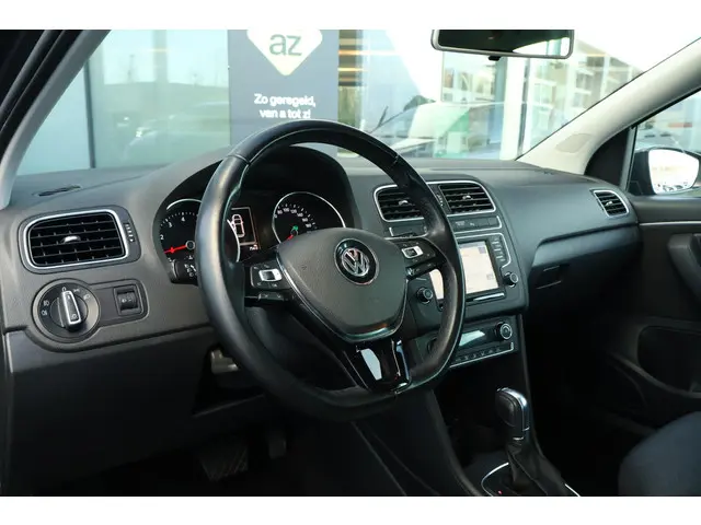 Volkswagen Polo 1.2 TSI Comfortline 2015 Benzine 27