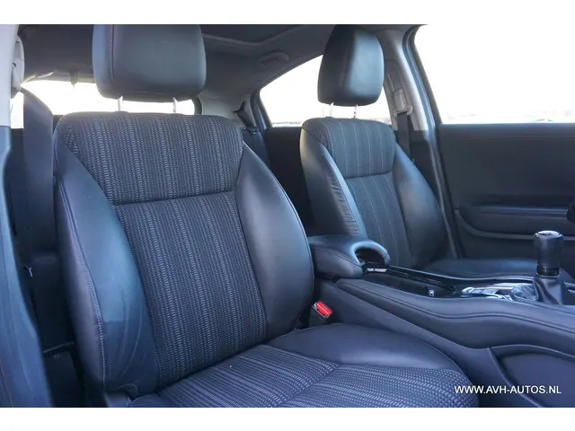 Honda HR-V 1.5 i-VTEC Executive 2017 Benzine 20