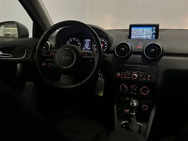 Audi A1 Sportback 1.4 TFSI Pro Line PDC/NAVI 2015 Benzine 10