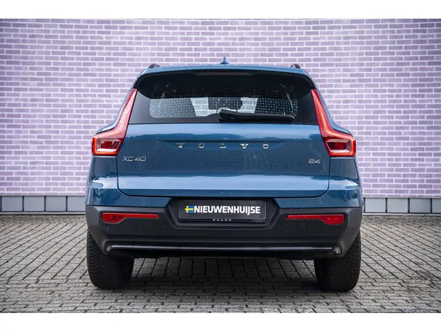 Volvo XC40 2.0 B4 Plus Dark 2024 Benzine 10