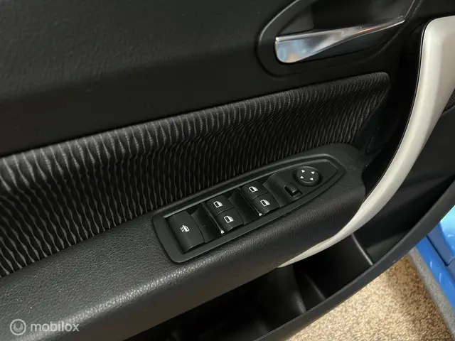 BMW 2 Serie Cabrio 218i Executive 2018 Benzine 23