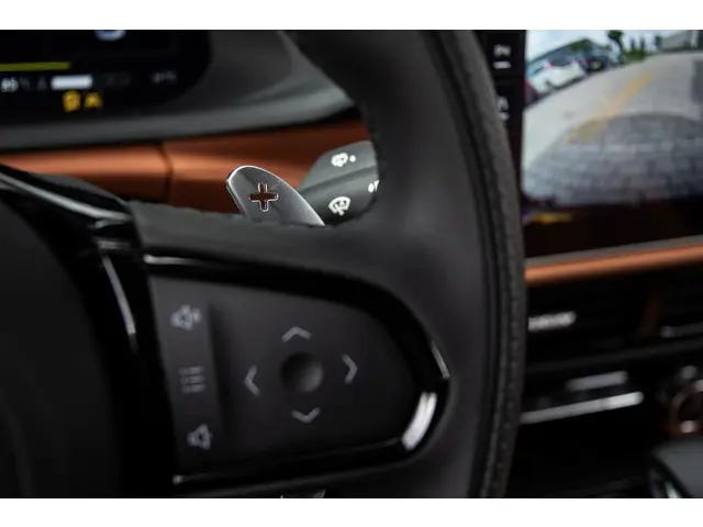 Lotus Emira Turbo SE 2025 Benzine 16