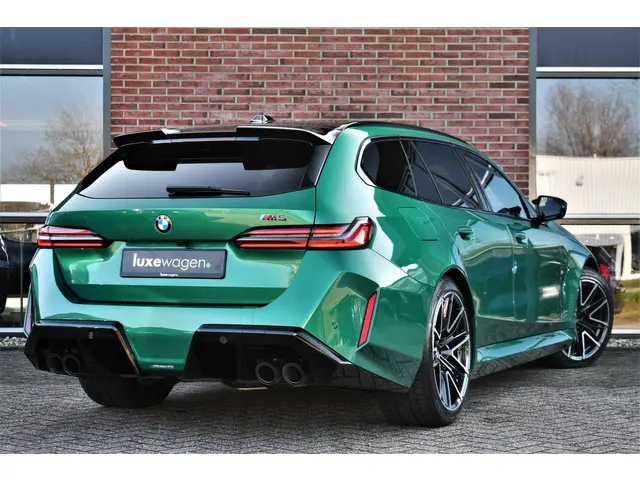 BMW M5 5-serie Touring 2024 Hybride Benzine 2