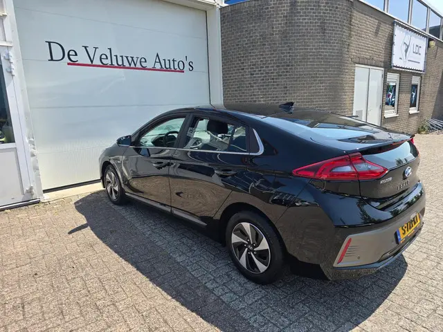 Hyundai IONIQ 1.6 GDi i-Motion 2018 Hybride Benzine 25