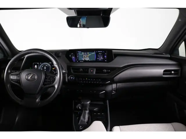 Lexus UX 250h Executive Line 2020 Hybride Benzine 24