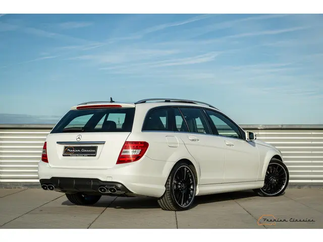 Mercedes-Benz C-Klasse C63 AMG Estate 2014 Benzine 2