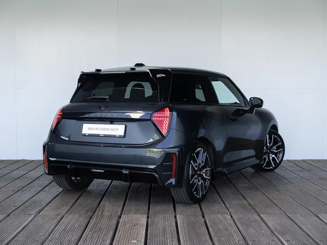MINI 3-Deurs Cooper E 2024 Elektrisch 2