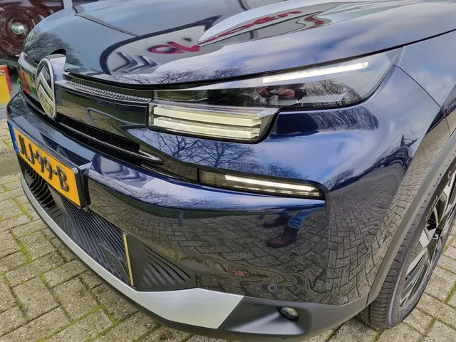 Citroën C4 1.2 Hybrid 145pk Max 2025 Hybride Benzine 8