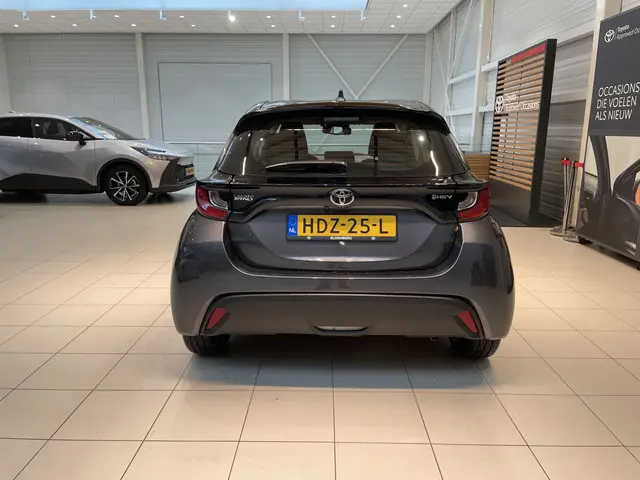 Toyota Yaris 1.5 Hybrid 115 Active 2025 Hybride Benzine 15