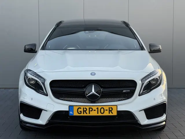 Mercedes-Benz GLA AMG 45 4MATIC 2014 Benzine 3