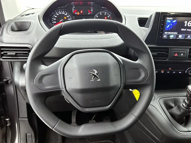 Peugeot Partner 1.5 BlueHDi 100 S&S L2 2023 Diesel 24