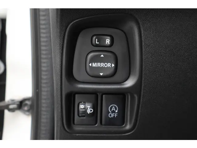 Toyota Aygo 1.0 VVT-i x-wave Cabrio 2015 Benzine 26