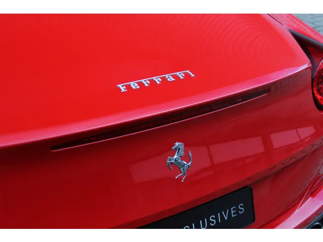 Ferrari California 3.9 T HELE 2016 Benzine 64