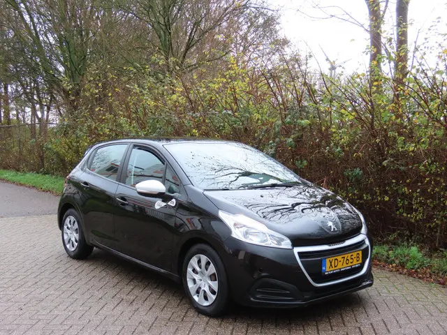 Peugeot 208 1.2 PureTech Like 2018 Benzine 7