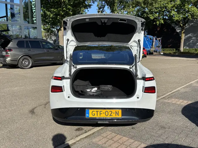 XPENG P7 AWD Performance 86 kWh 2025 Elektrisch 4