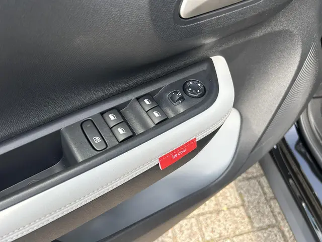 Citroën C3 1.2 Turbo 100pk Max 2025 Benzine 23