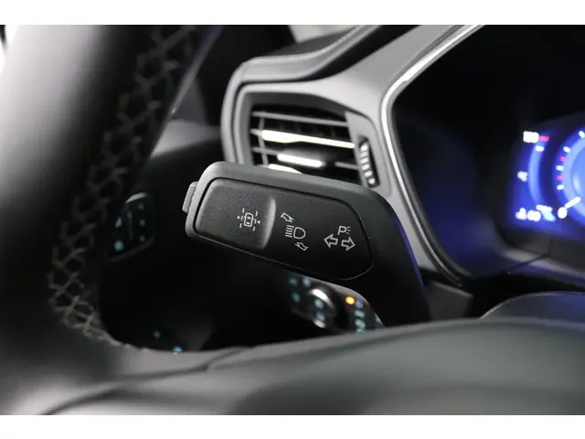 Ford Kuga 2.5 PHEV 225 Vignale 2023 Hybride Benzine 22