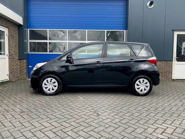 Toyota Verso-S 1.3 VVT-i Aspiration 2013 Benzine 4