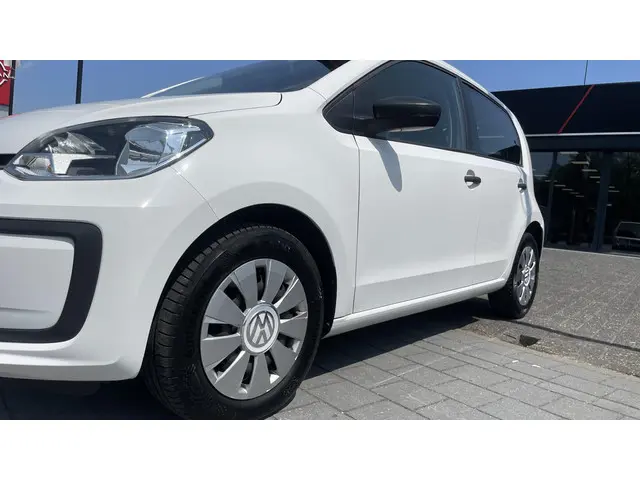 Volkswagen up! 1.0 BMT take up! 2017 Benzine 18