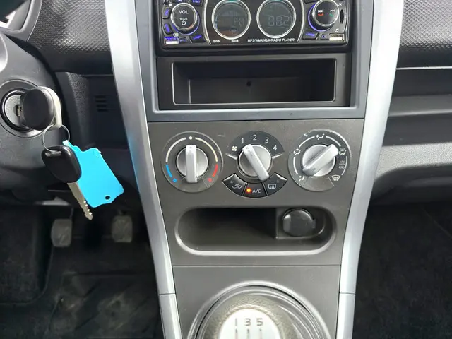 Opel Agila 1.2 Edition 2013 Benzine 15